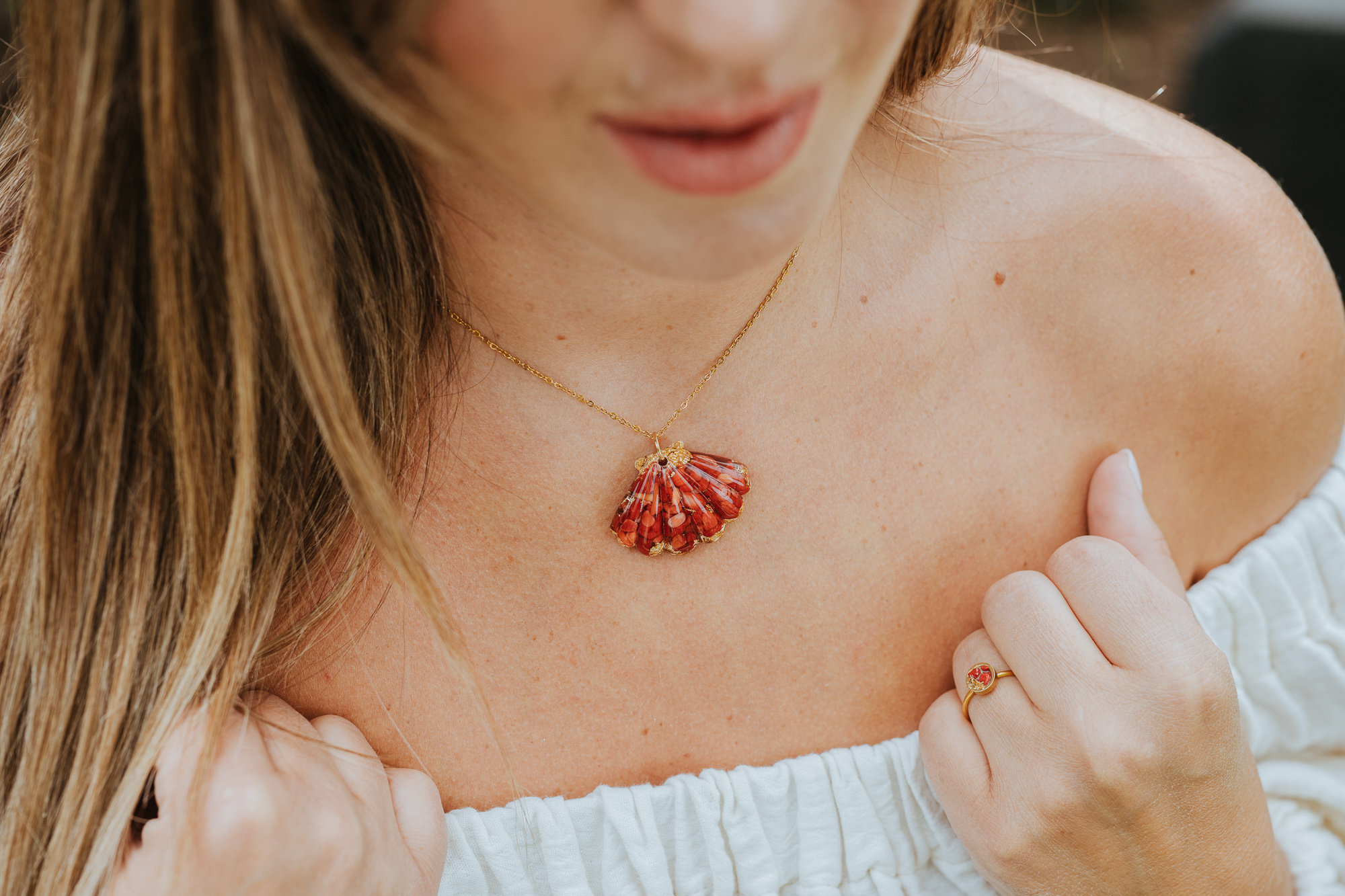 OCEA necklace coral